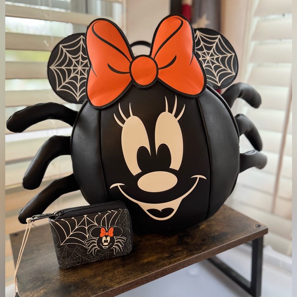 NWT Loungefly Minnie Mouse Glow in the Dark Spider Backpack & Accordion Wallet